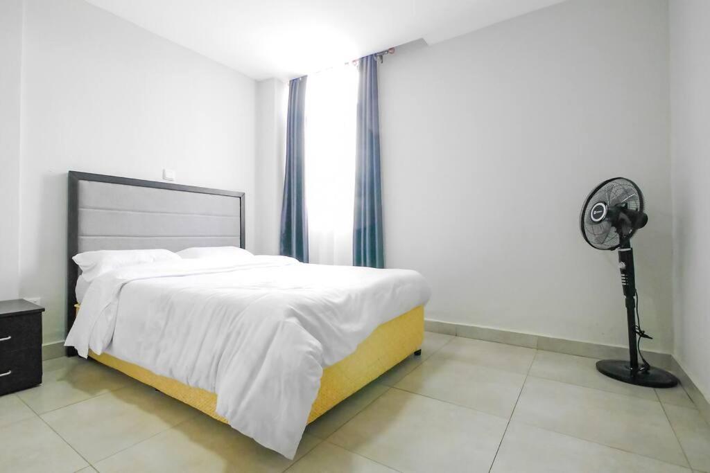 קיגאלי Ultra Modern Apartment In Nyarutarama מראה חיצוני תמונה