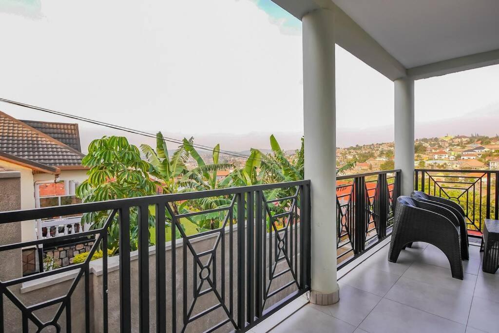 קיגאלי Ultra Modern Apartment In Nyarutarama מראה חיצוני תמונה