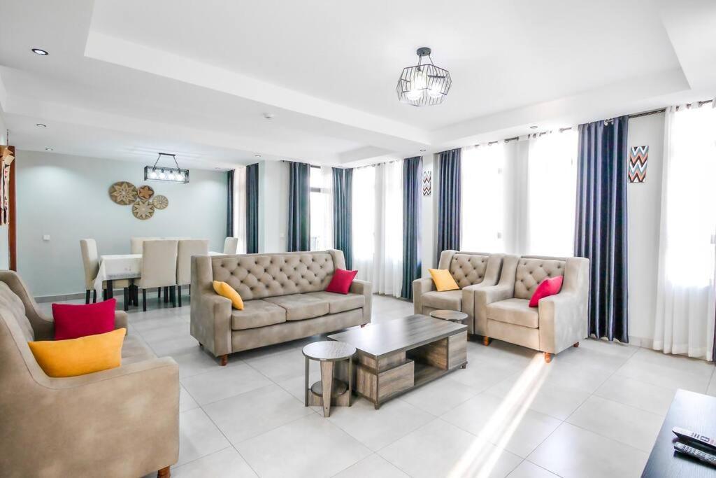 קיגאלי Ultra Modern Apartment In Nyarutarama מראה חיצוני תמונה